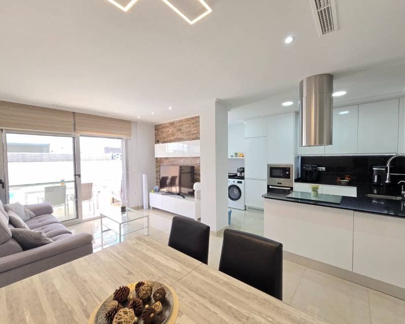 3 camera da letto Villa in vendita in Dona Pepa con piscina - 395.000 € (Rif: 9997536)