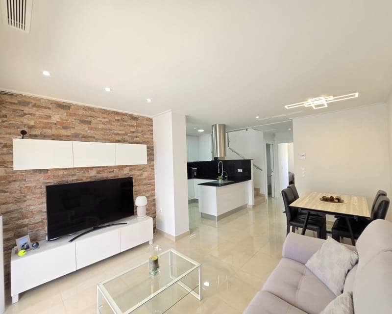3 camera da letto Villa in vendita in Dona Pepa con piscina - 395.000 € (Rif: 9997536)