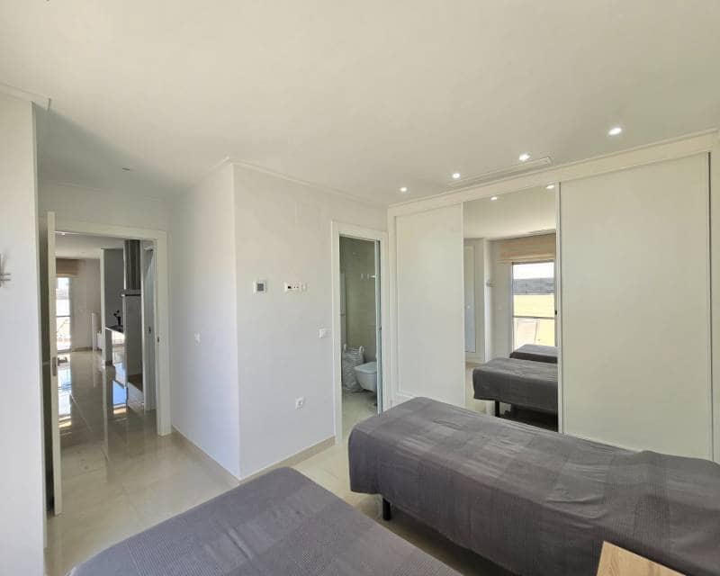 3 camera da letto Villa in vendita in Dona Pepa con piscina - 395.000 € (Rif: 9997536)