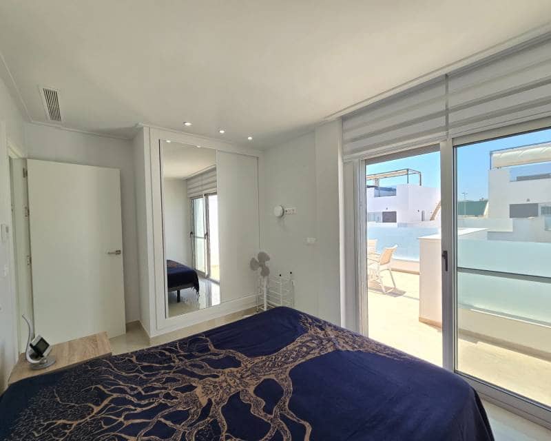 3 camera da letto Villa in vendita in Dona Pepa con piscina - 395.000 € (Rif: 9997536)