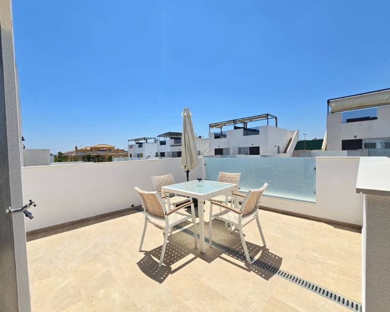 3 camera da letto Villa in vendita in Dona Pepa con piscina - 395.000 € (Rif: 9997536)