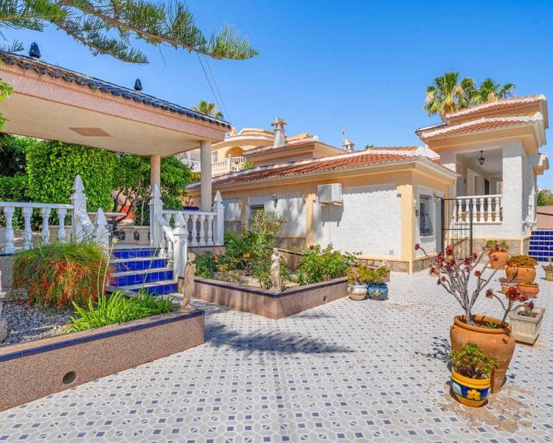 4 sypialnia Willa na sprzedaż w La Marquesa z basenem - 399 000 € (Ref: 9997537)