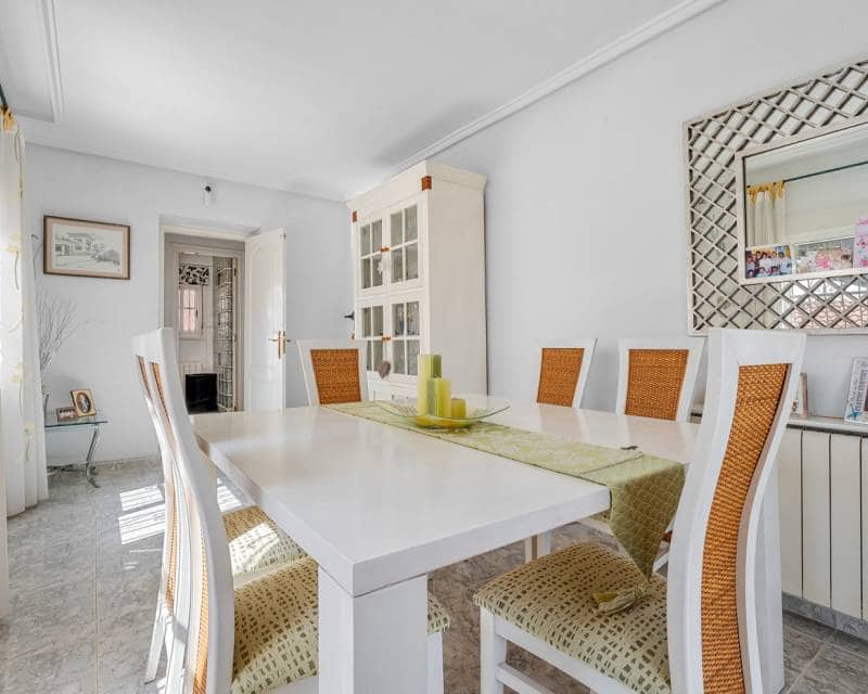 4 sypialnia Willa na sprzedaż w La Marquesa z basenem - 399 000 € (Ref: 9997537)
