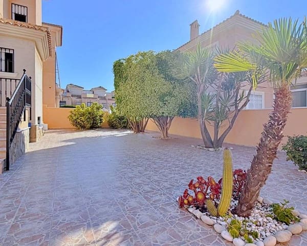 4 soveværelse Villa til salg i Los Balcones - Los Altos, Orihuela - € 379.000 (Ref: 9997653)