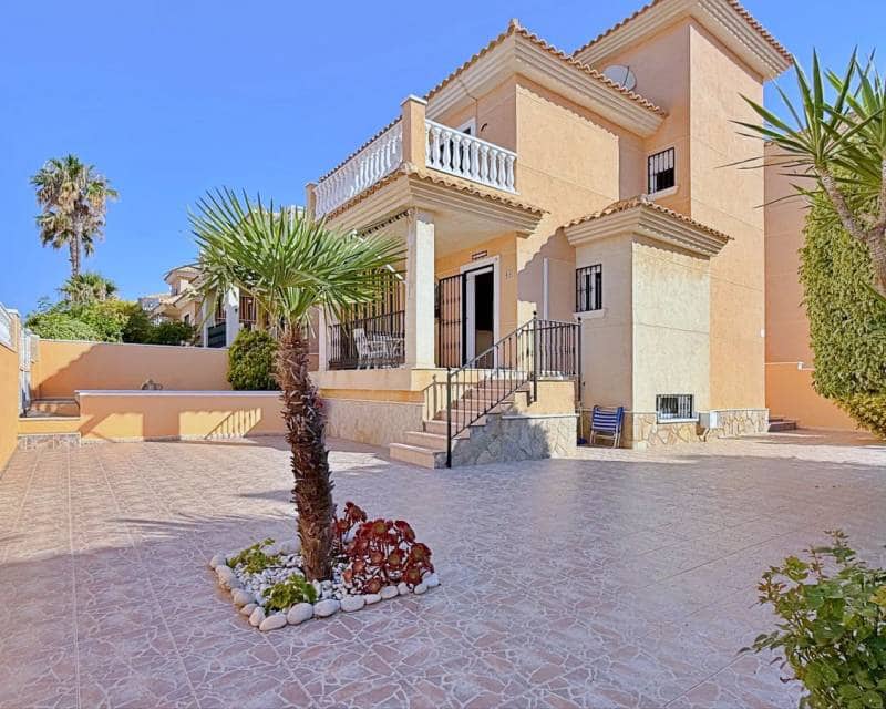4 slaapkamer Villa te koop in Orihuela Costa - € 379.000 (Ref: 9997653)