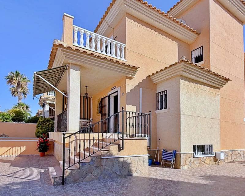 4 slaapkamer Villa te koop in Orihuela Costa - € 379.000 (Ref: 9997653)