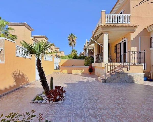 4 soveværelse Villa til salg i Los Balcones - Los Altos, Orihuela - € 379.000 (Ref: 9997653)
