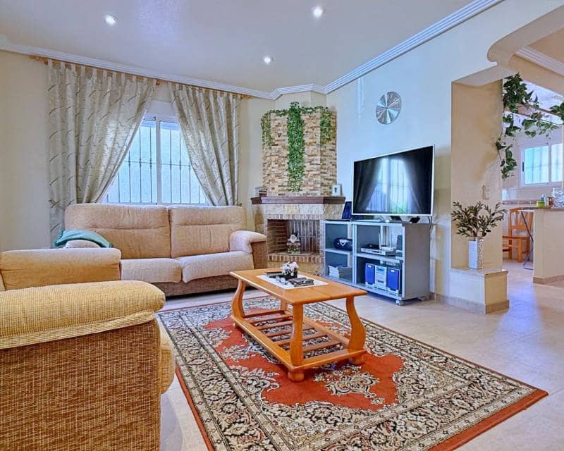 4 slaapkamer Villa te koop in Orihuela Costa - € 379.000 (Ref: 9997653)