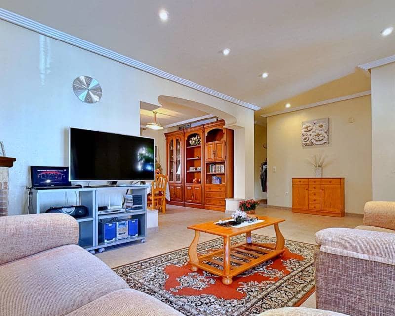 4 slaapkamer Villa te koop in Orihuela Costa - € 379.000 (Ref: 9997653)