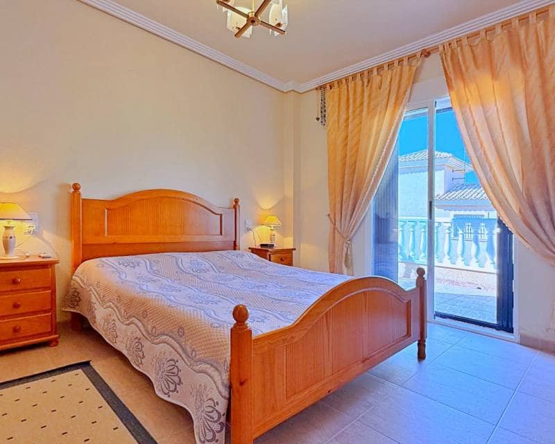 4 slaapkamer Villa te koop in Orihuela Costa - € 379.000 (Ref: 9997653)