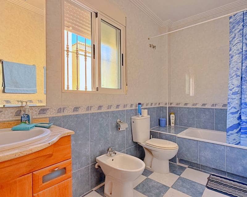 4 slaapkamer Villa te koop in Orihuela Costa - € 379.000 (Ref: 9997653)
