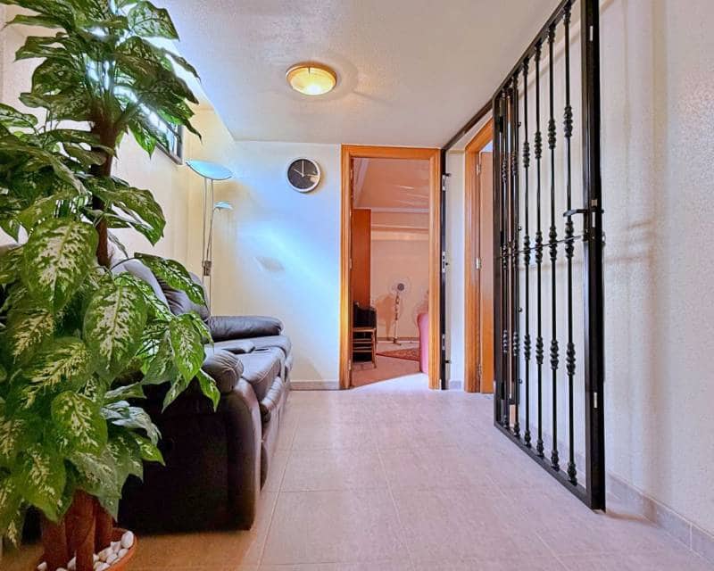 4 slaapkamer Villa te koop in Orihuela Costa - € 379.000 (Ref: 9997653)