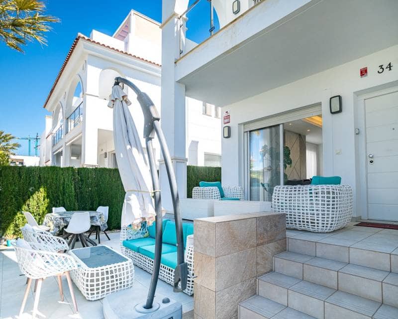 2 soverom Villa til salgs i Ciudad Quesada med svømmebasseng - € 390 000 (Ref: 9997654)