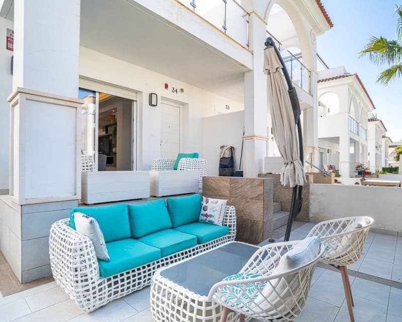 2 soverom Villa til salgs i Ciudad Quesada med svømmebasseng - € 390 000 (Ref: 9997654)