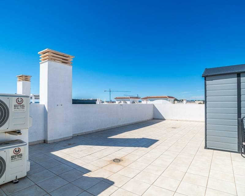 2 soverom Villa til salgs i Ciudad Quesada med svømmebasseng - € 390 000 (Ref: 9997654)