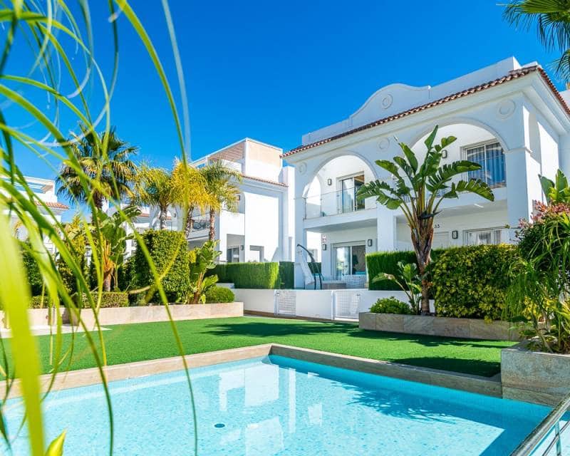 2 soverom Villa til salgs i Ciudad Quesada med svømmebasseng - € 390 000 (Ref: 9997654)