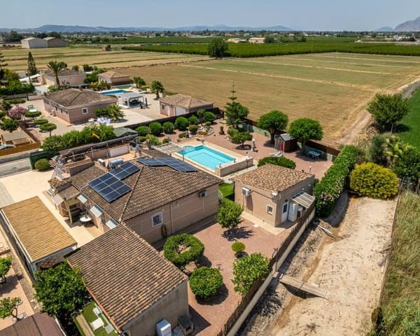 3 slaapkamer Villa te koop in Catral met zwembad garage - € 585.500 (Ref: 9997901)