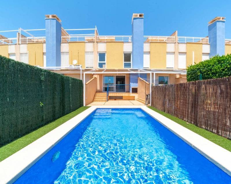 3 soveværelse Byhus til salg i Campoamor med swimmingpool garage - € 450.000 (Ref: 9997902)