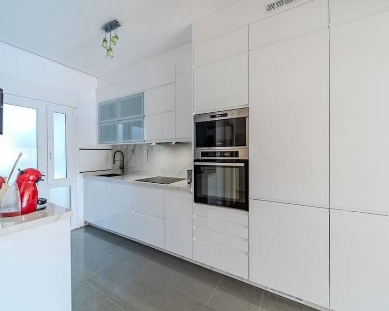 3 soveværelse Byhus til salg i Campoamor med swimmingpool garage - € 450.000 (Ref: 9997902)