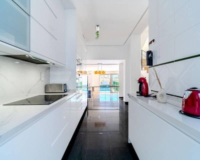 3 soveværelse Byhus til salg i Campoamor med swimmingpool garage - € 450.000 (Ref: 9997902)
