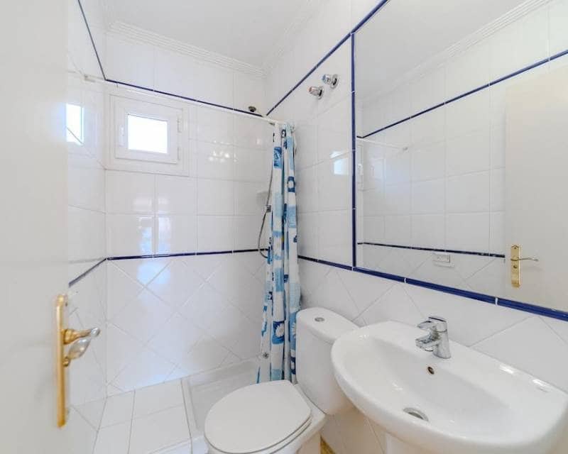 3 soveværelse Byhus til salg i Campoamor med swimmingpool garage - € 450.000 (Ref: 9997902)