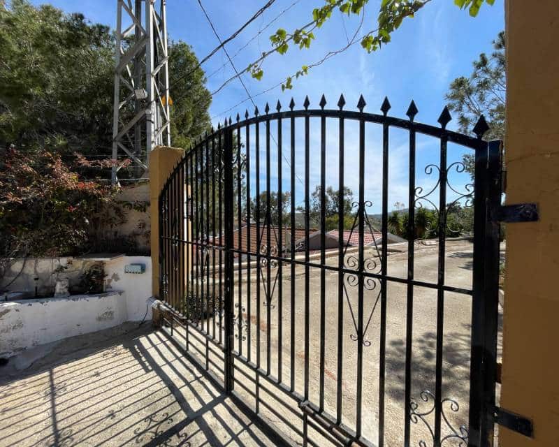 3 quarto Moradia para venda em Guardamar del Segura com piscina - 460 000 € (Ref: 9997903)