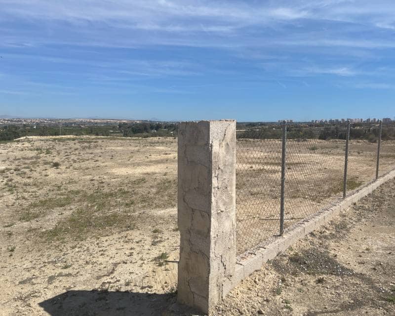 3 quarto Moradia para venda em Guardamar del Segura com piscina - 460 000 € (Ref: 9997903)