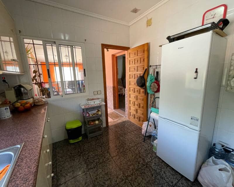 3 quarto Moradia para venda em Guardamar del Segura com piscina - 460 000 € (Ref: 9997903)