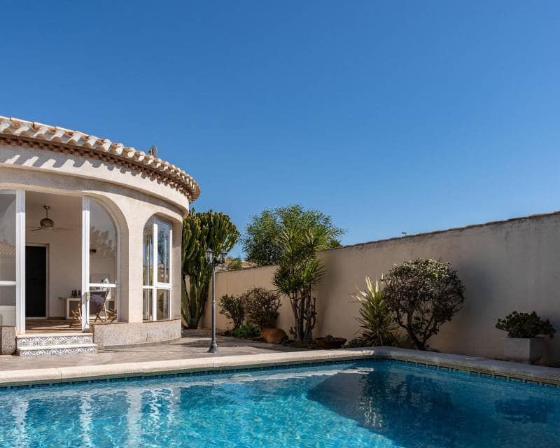 3 camera da letto Villa in vendita in Playa Flamenca con piscina garage - 560.000 € (Rif: 9999068)