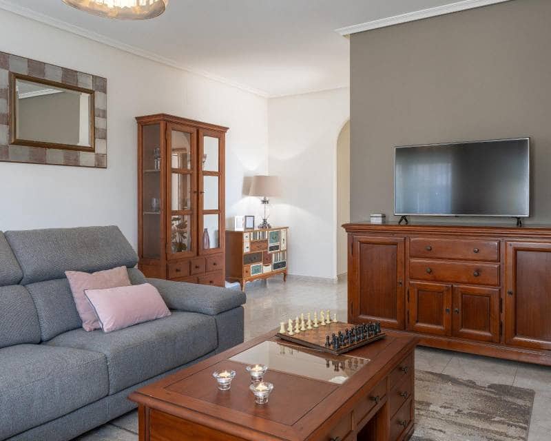 3 camera da letto Villa in vendita in Playa Flamenca con piscina garage - 560.000 € (Rif: 9999068)