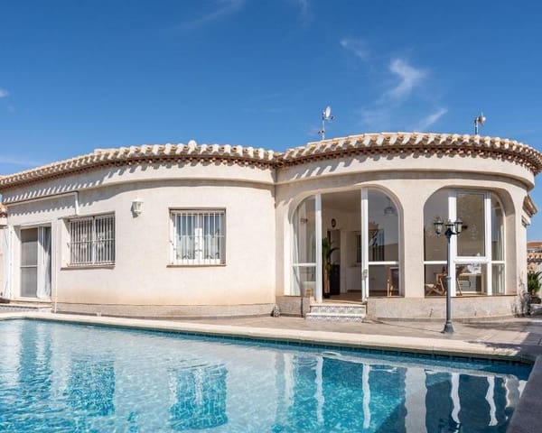 3 slaapkamer Villa te koop in Playa Flamenca, Orihuela met zwembad garage - € 560.000 (Ref: 9999068)