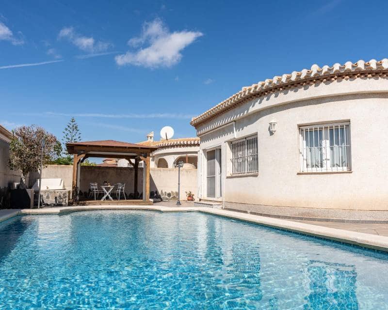 3 camera da letto Villa in vendita in Playa Flamenca con piscina garage - 560.000 € (Rif: 9999068)