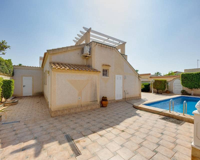 2 soverom Villa til salgs i La Florida med svømmebasseng - € 305 000 (Ref: 9999069)
