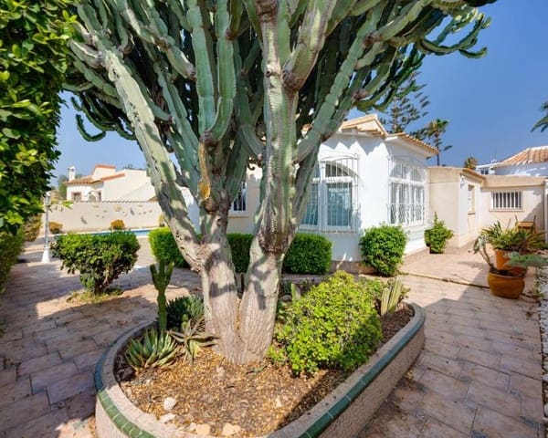 Chalet de 2 habitaciones en La Florida, Orihuela en venta con piscina - 305.000 € (Ref: 9999069)