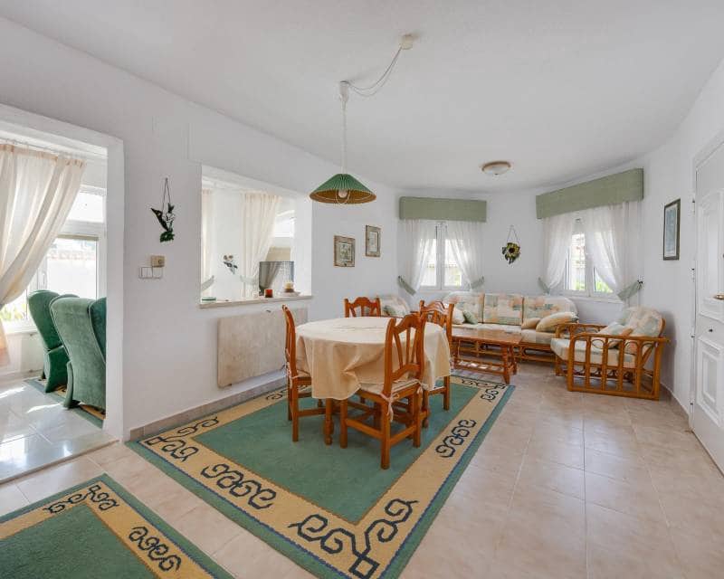 2 soverom Villa til salgs i La Florida med svømmebasseng - € 305 000 (Ref: 9999069)