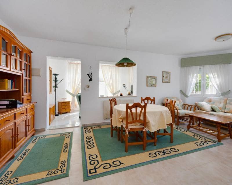 2 soverom Villa til salgs i La Florida med svømmebasseng - € 305 000 (Ref: 9999069)