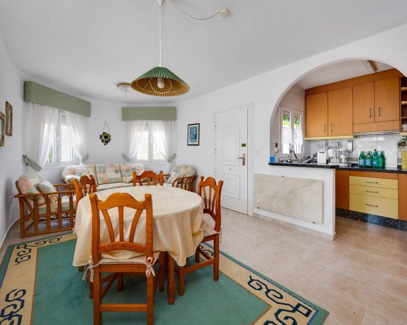 2 soverom Villa til salgs i La Florida med svømmebasseng - € 305 000 (Ref: 9999069)