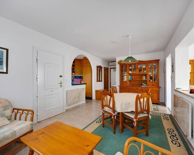 2 soverom Villa til salgs i La Florida med svømmebasseng - € 305 000 (Ref: 9999069)