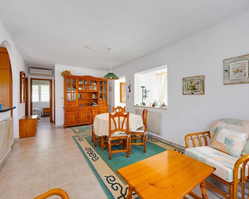 2 soverom Villa til salgs i La Florida med svømmebasseng - € 305 000 (Ref: 9999069)