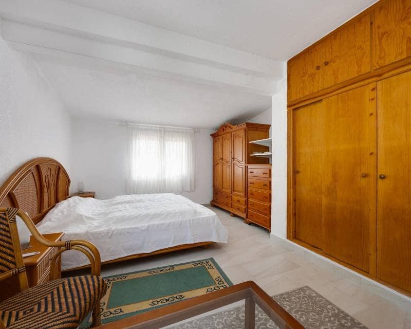 2 soverom Villa til salgs i La Florida med svømmebasseng - € 305 000 (Ref: 9999069)