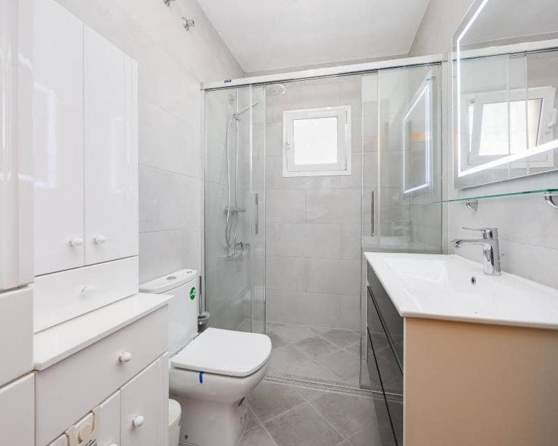 2 soverom Villa til salgs i La Florida med svømmebasseng - € 305 000 (Ref: 9999069)
