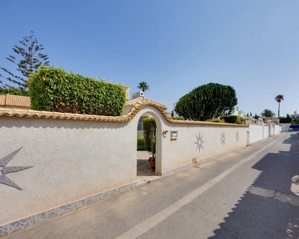 Chalet de 2 habitaciones en La Florida, Orihuela en venta con piscina - 305.000 € (Ref: 9999069)