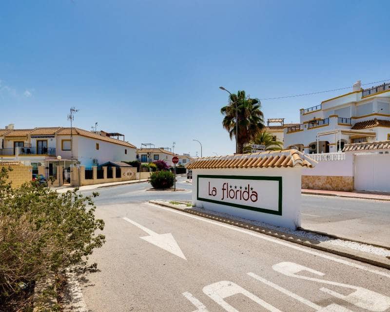 2 soverom Villa til salgs i La Florida med svømmebasseng - € 305 000 (Ref: 9999069)