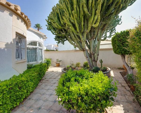 Chalet de 2 habitaciones en La Florida, Orihuela en venta con piscina - 305.000 € (Ref: 9999069)