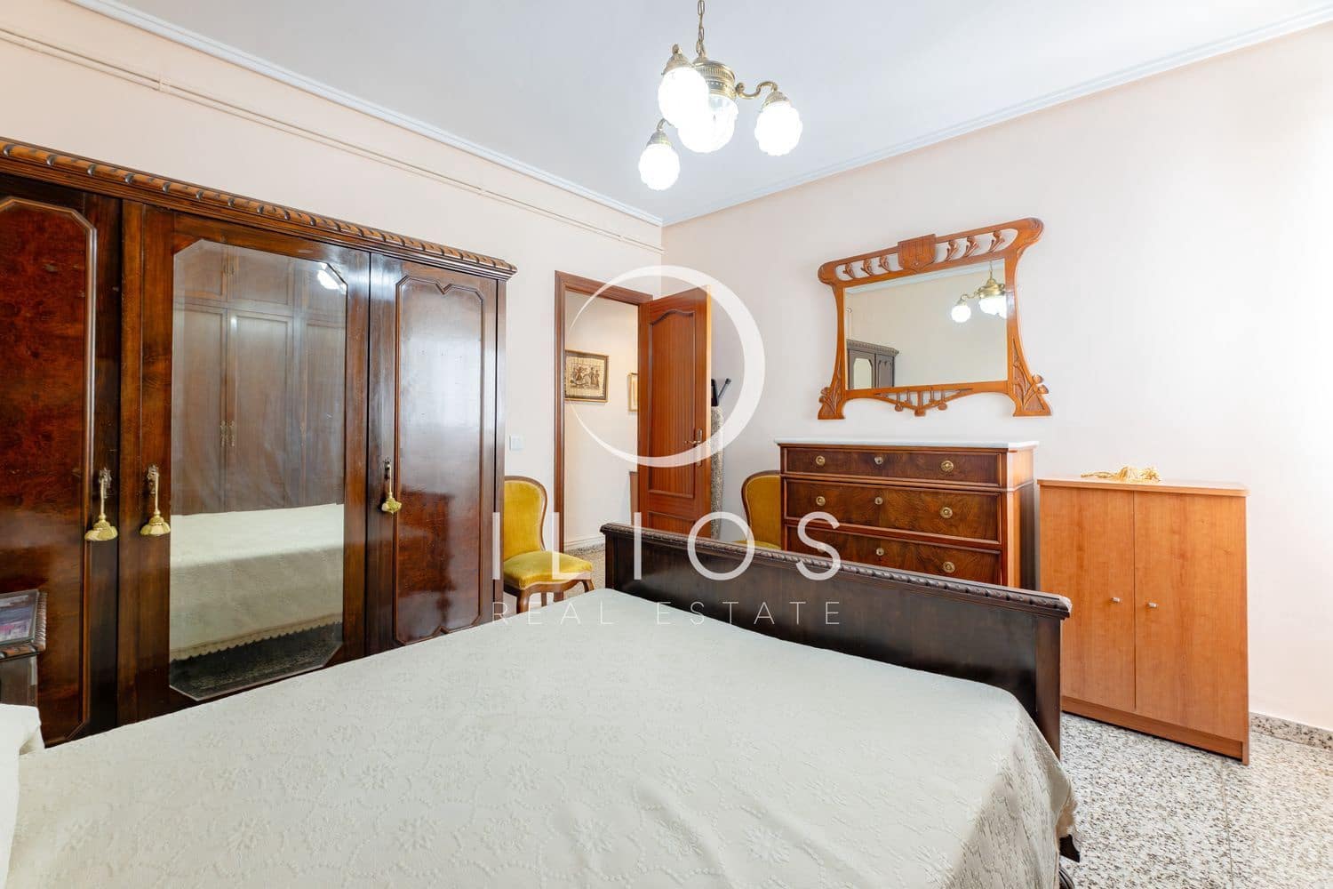 4 Zimmer Apartment zu verkaufen in Valencia Stadt mit Garage - 340.000 € (Ref: 10003619)