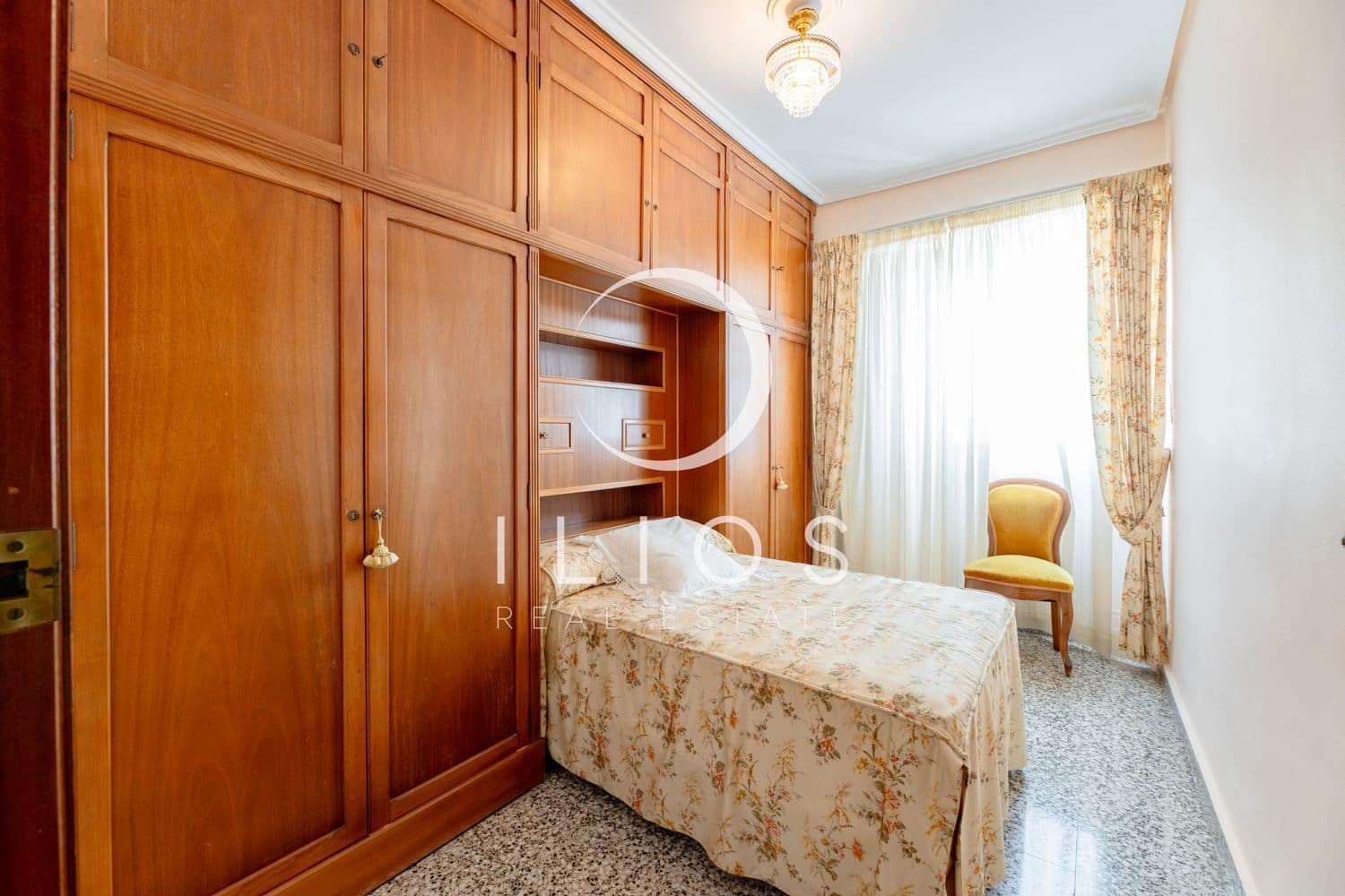 4 Zimmer Apartment zu verkaufen in Valencia Stadt mit Garage - 340.000 € (Ref: 10003619)