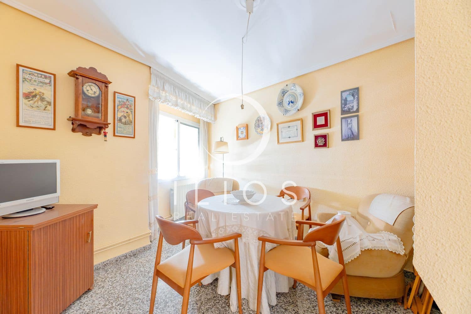 4 Zimmer Apartment zu verkaufen in Valencia Stadt mit Garage - 340.000 € (Ref: 10003619)
