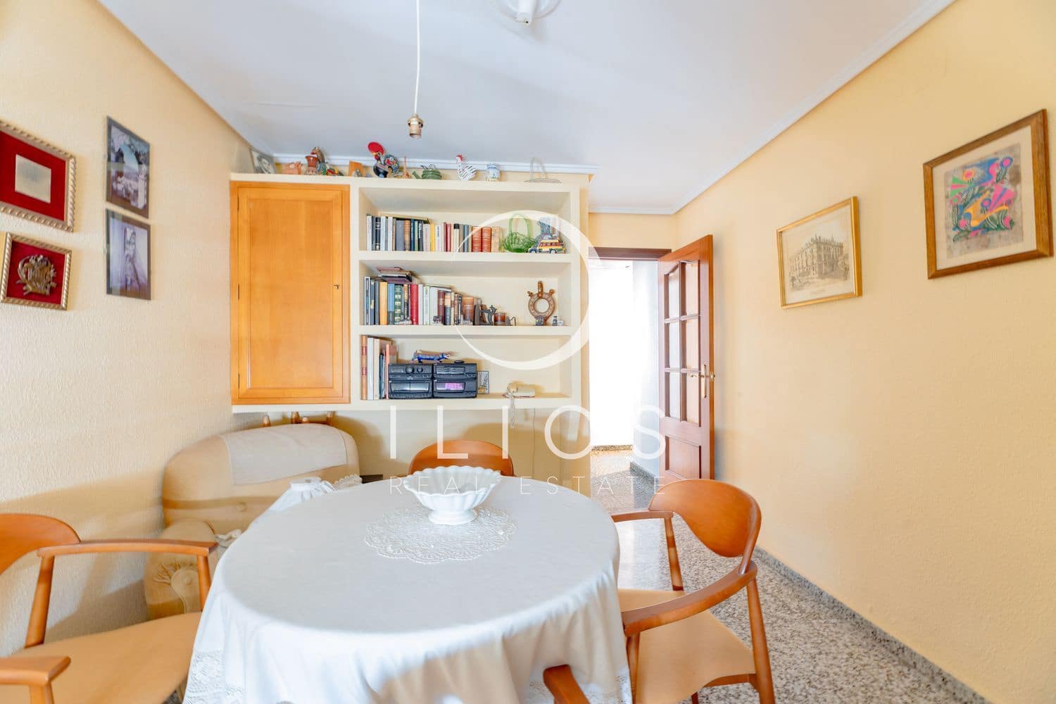 4 Zimmer Apartment zu verkaufen in Valencia Stadt mit Garage - 340.000 € (Ref: 10003619)