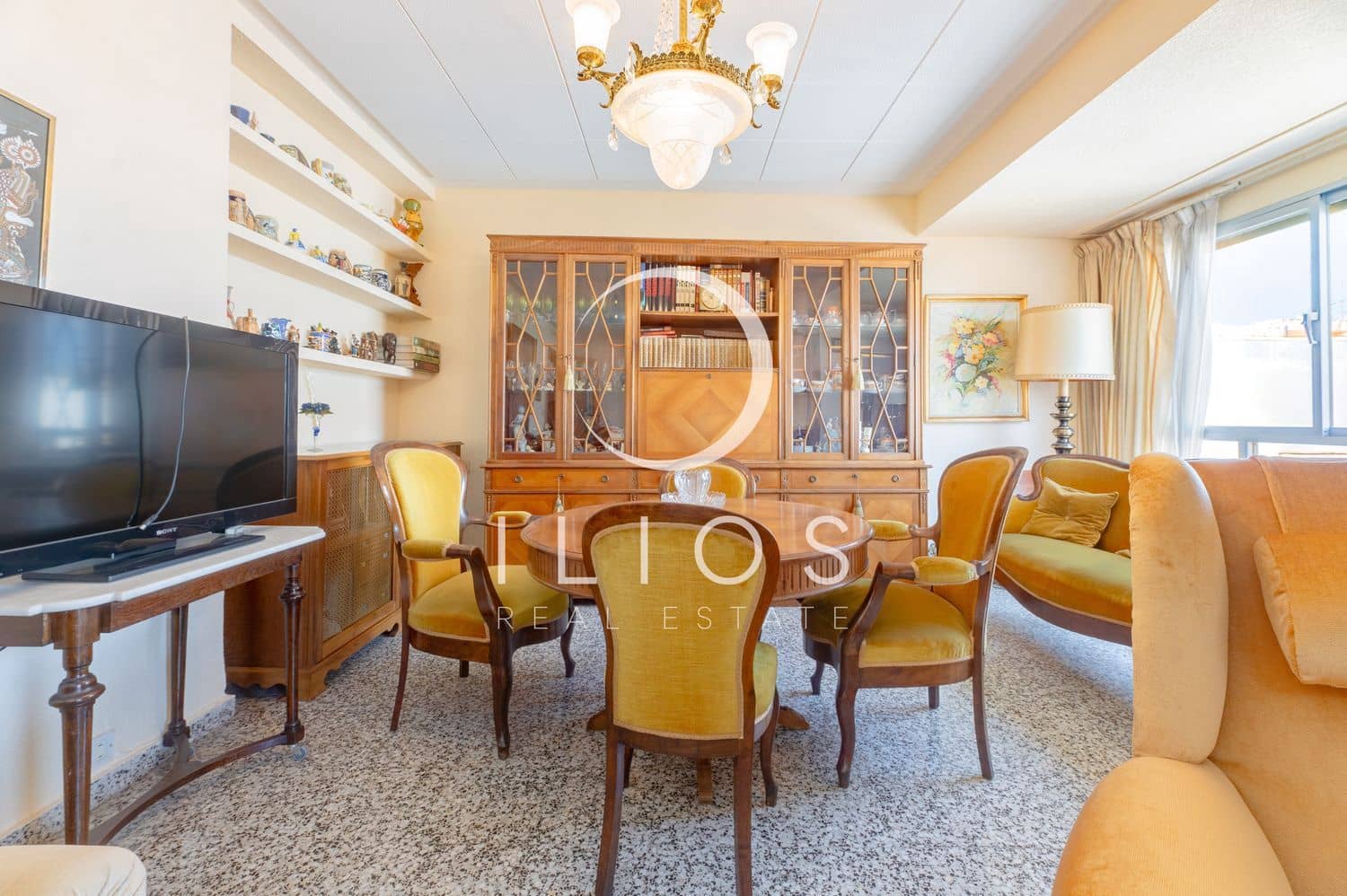 4 Zimmer Apartment zu verkaufen in Valencia Stadt mit Garage - 340.000 € (Ref: 10003619)