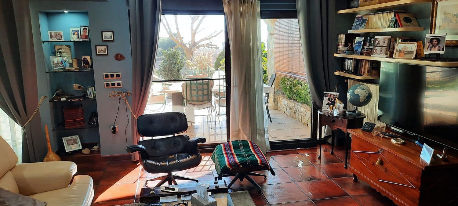 4 sovrum Villa till salu i Pucol med pool - 1 100 000 € (Ref: 7404384)